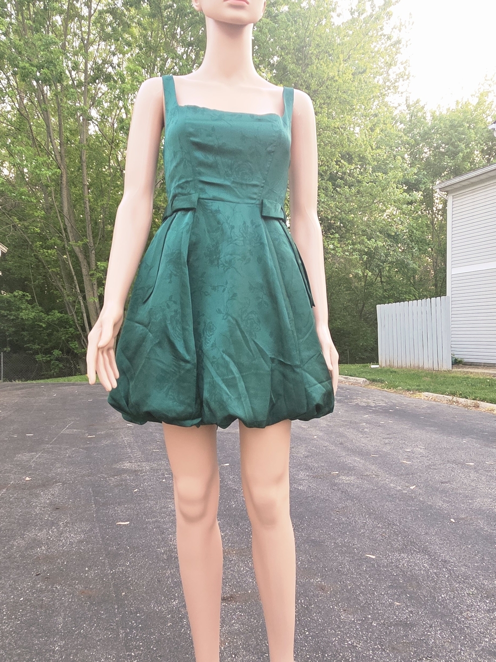 Francesca's Collections Emerald Green Jacquard Bubble-Hem Mini Dress